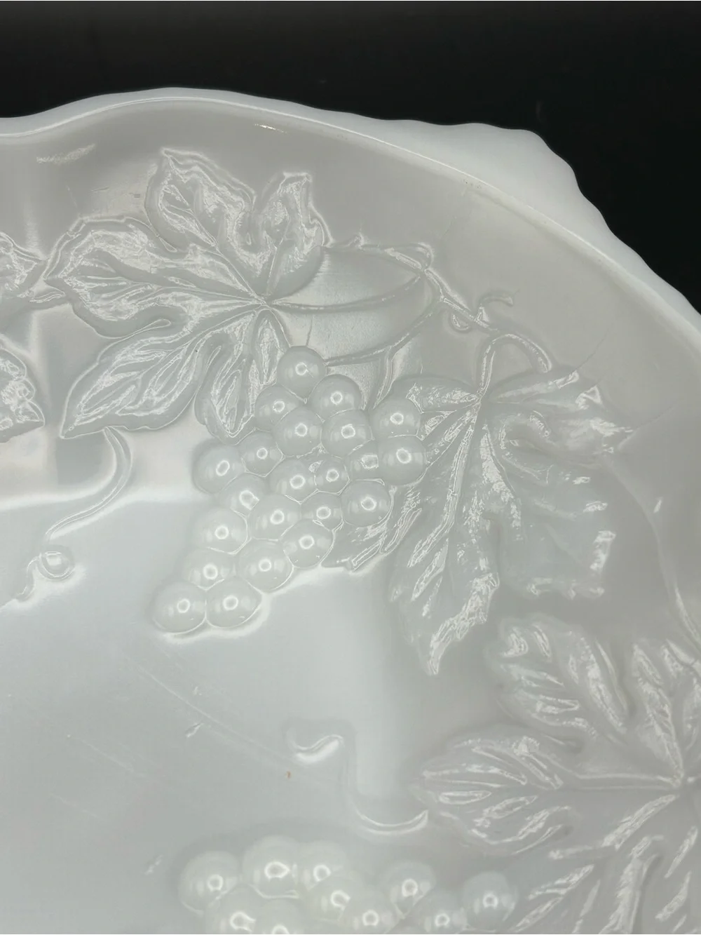 Anchor Hocking White Grape-Relief Serving Bowl